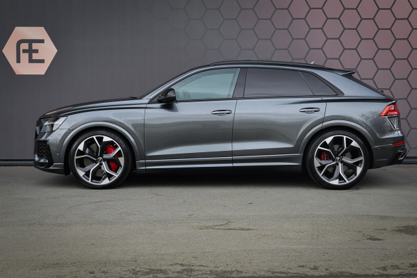 Audi RSQ8 RS Q8 quattro | RS DYNAMIC PACK 305KM/H | KERAMISCH | B&O 3D | 4W-BESTURING | PANORAMADAK | STOELKOELING/VERWARMING/MASSAGE | 23 RSQ8