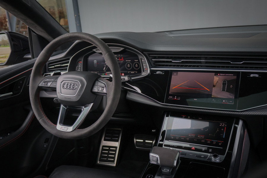 Audi RSQ8 RS Q8 quattro | RS DYNAMIC PACK 305KM/H | KERAMISCH | B&O 3D | 4W-BESTURING | PANORAMADAK | STOELKOELING/VERWARMING/MASSAGE | 23 RSQ8
