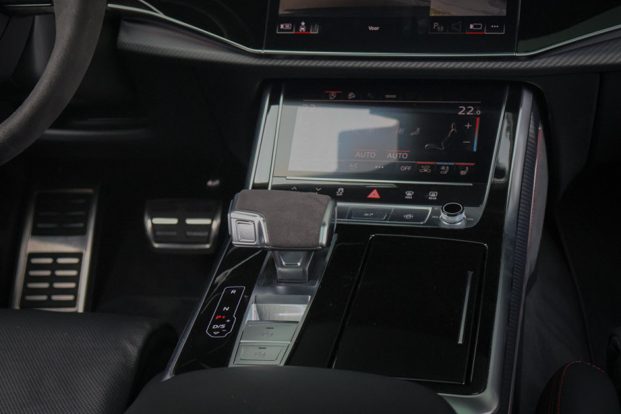 Audi RSQ8 RS Q8 quattro | RS DYNAMIC PACK 305KM/H | KERAMISCH | B&O 3D | 4W-BESTURING | PANORAMADAK | STOELKOELING/VERWARMING/MASSAGE | 23 RSQ8