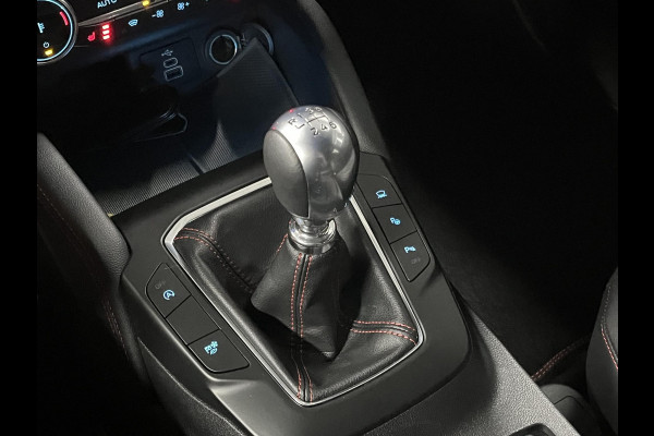 Ford Kuga 1.5 EcoBoost ST-Line X *All-in prijs* | Trekhaak | Adapt. cruise | B&O | Stoel-/Stuurwielverwarming | Carplay | *1800 kg trekgewicht