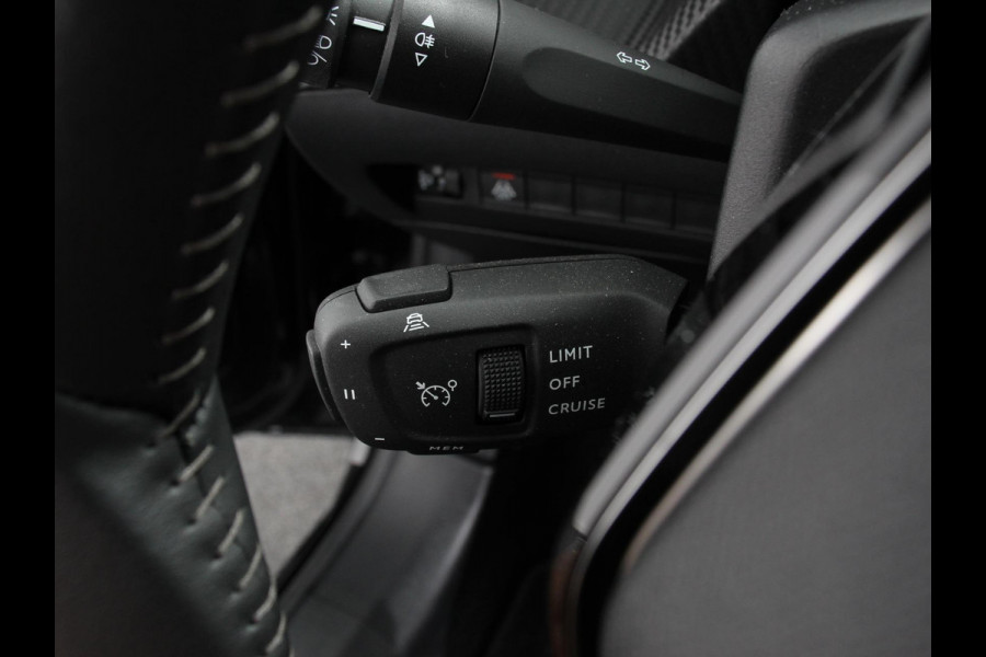 Peugeot 208 1.2 PureTech 100pk Allure Pack Apple Carplay / Android Auto | Camera | Keyless | Adeptive Cruise Control | Stoelverwarming | Getinte Ramen |