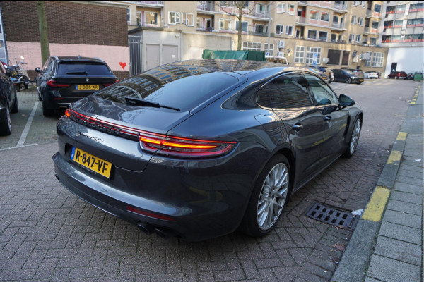 Porsche Panamera 4.0 GTS V8 BiTurbo | Sport Chrono | Luchtvering | Panoramadak | Adaptive + Lane | 4x Memory Verwarming Koeling | Soft close | Sfeerverlichting | Nieuwprijs ca € 226.000,-