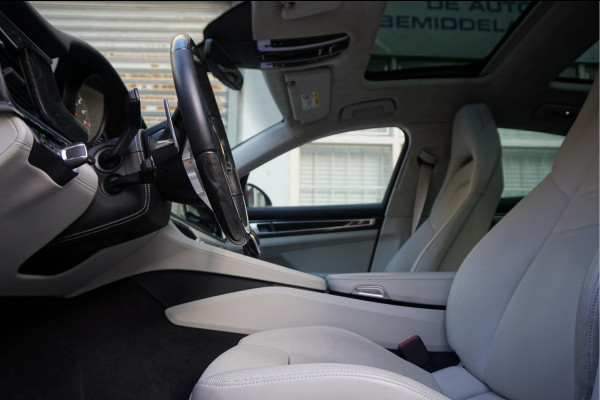 Porsche Panamera 4.0 GTS V8 BiTurbo | Sport Chrono | Luchtvering | Panoramadak | Adaptive + Lane | 4x Memory Verwarming Koeling | Soft close | Sfeerverlichting | Nieuwprijs ca € 226.000,-