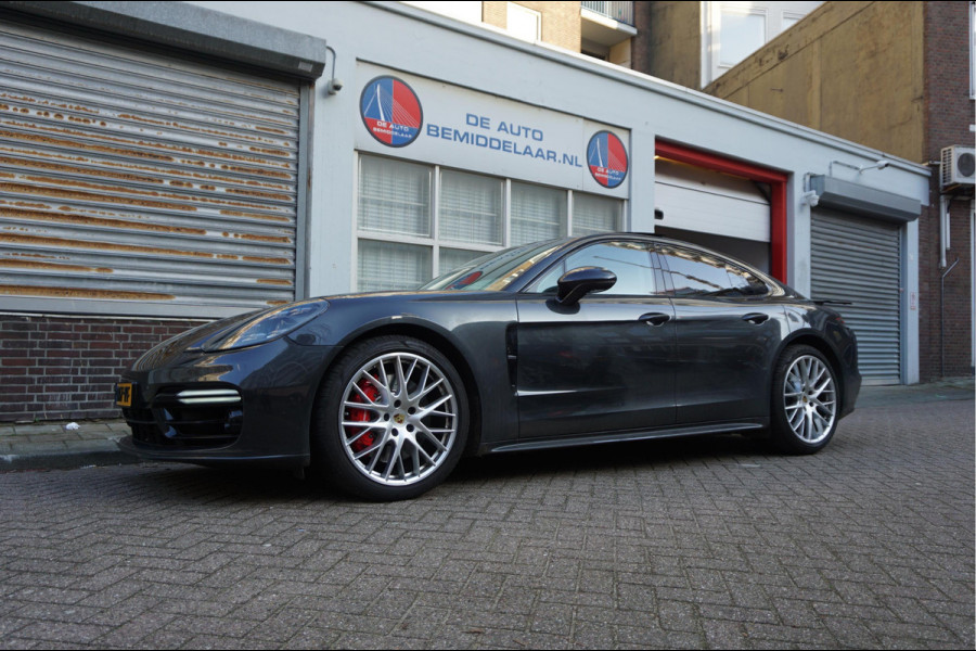 Porsche Panamera 4.0 GTS V8 BiTurbo | Sport Chrono | Luchtvering | Panoramadak | Adaptive + Lane | 4x Memory Verwarming Koeling | Soft close | Sfeerverlichting | Nieuwprijs ca € 226.000,-