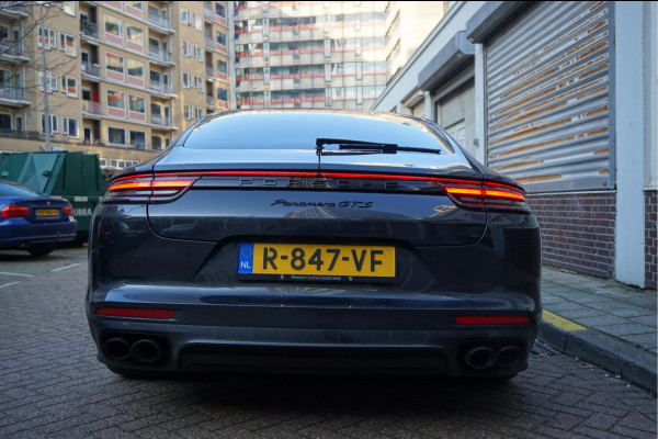 Porsche Panamera 4.0 GTS V8 BiTurbo | Sport Chrono | Luchtvering | Panoramadak | Adaptive + Lane | 4x Memory Verwarming Koeling | Soft close | Sfeerverlichting | Nieuwprijs ca € 226.000,-