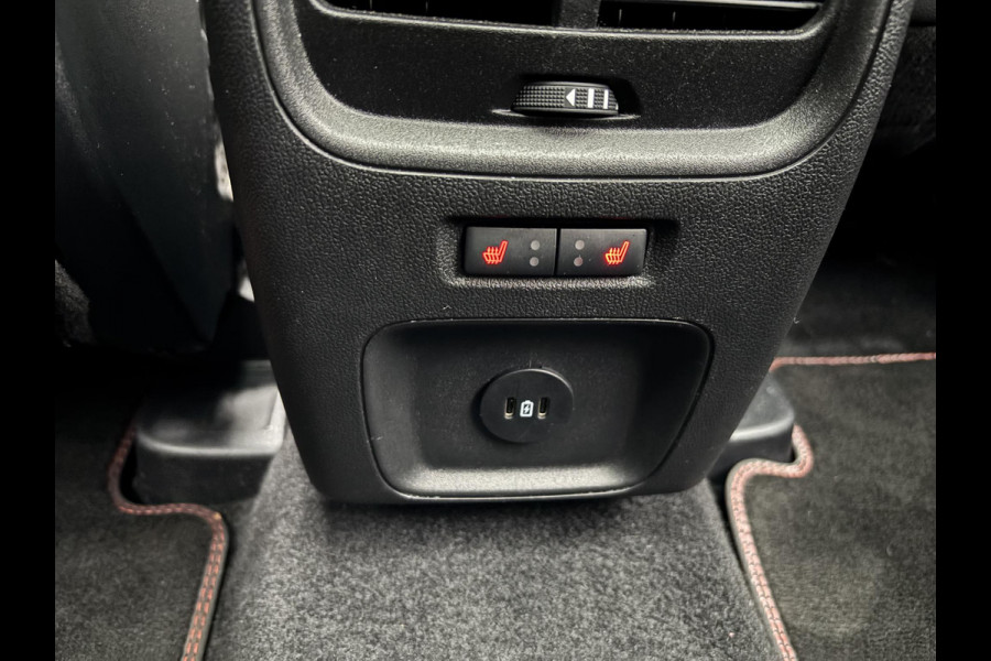 Ford Kuga 2.5 PHEV ST-Line X 243pk | orig. NL auto | Panoramadak | Wegklapbare trekhaak | Winter Pack | 19 inch | Adaptieve LED | Head up Display | Solar Silver