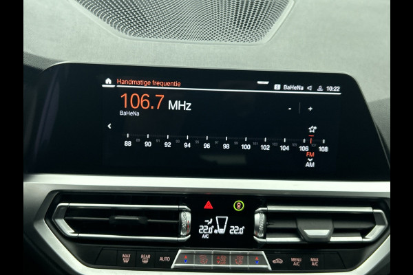 BMW 3 Serie Touring 320i Executive Edition(2e Eig, NL-auto, Dealer onderH, Navi Prof, Carplay, Sportstoelen, Parkeerhulp, Etc)