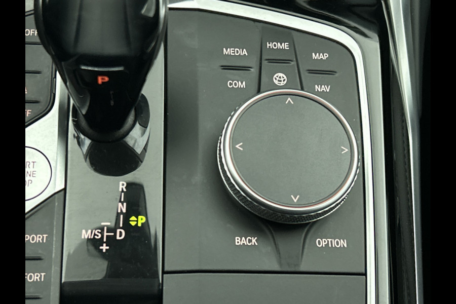 BMW 3 Serie Touring 320i Executive Edition(2e Eig, NL-auto, Dealer onderH, Navi Prof, Carplay, Sportstoelen, Parkeerhulp, Etc)