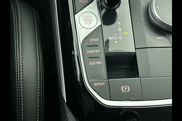 BMW 3 Serie Touring 320i Executive Edition(2e Eig, NL-auto, Dealer onderH, Navi Prof, Carplay, Sportstoelen, Parkeerhulp, Etc)