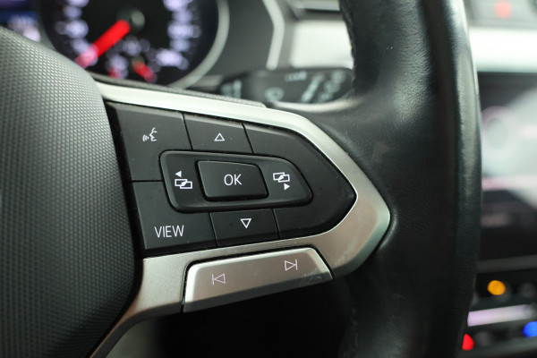 Volkswagen Passat Variant 1.5 TSI Elegance Business Trekhaak, Panorama, Navigatie, Stoelverwarming!