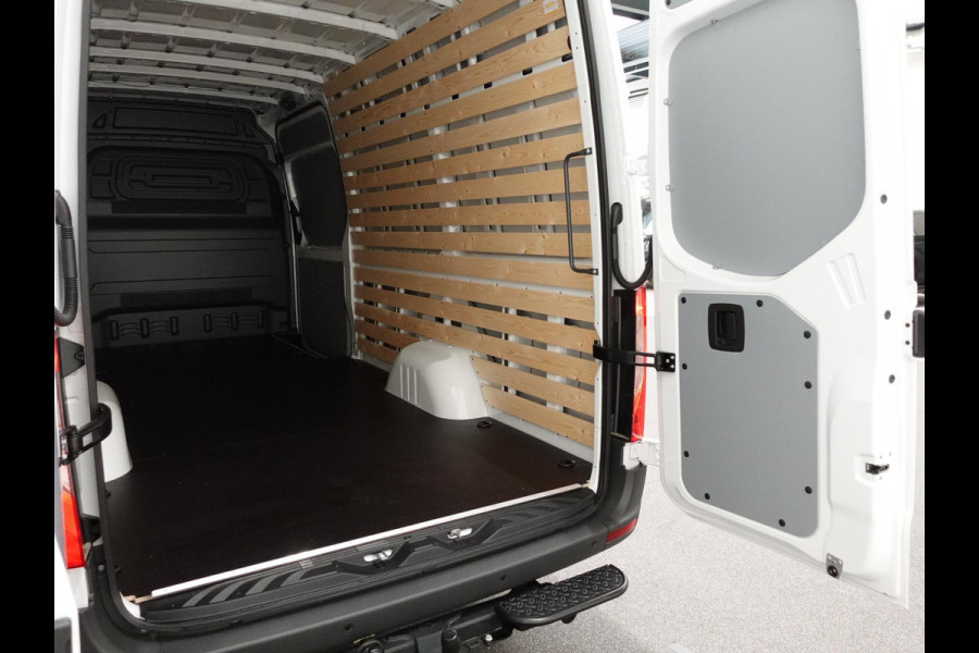 Mercedes-Benz Sprinter 315 150 PK 1.9 CDI L3 RWD Airco Cruise Control Navi Camera Trekhaak
