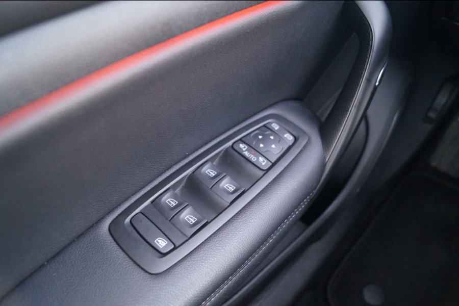 Renault Mégane Estate 1.3 TCe 140pk Automaat Intens -NAVI-ECC-LED-