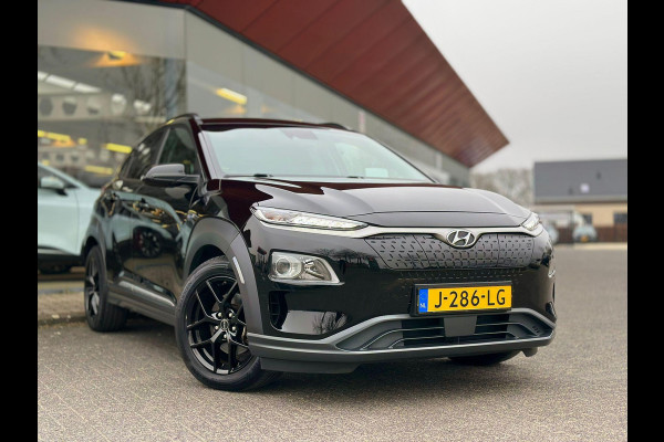 Hyundai Kona EV Fashion 64 kWh | SOH: 96,2% | 3 Fase | warmtepomp | Black Edition LM |  HUD | Blindspot | Climate | Navi |