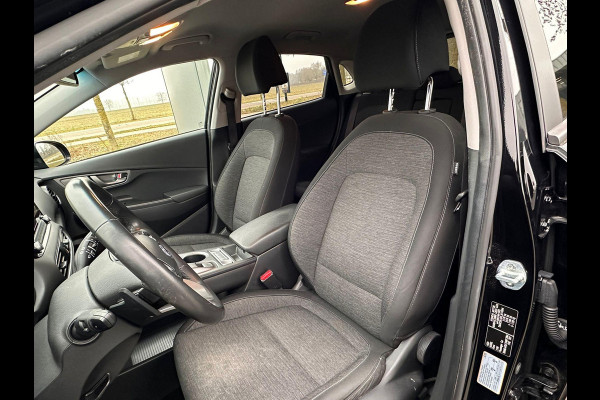 Hyundai Kona EV Fashion 64 kWh | SOH: 96,2% | 3 Fase | warmtepomp | Black Edition LM |  HUD | Blindspot | Climate | Navi |