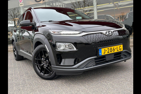 Hyundai Kona EV Fashion 64 kWh | SOH: 96,2% | 3 Fase | warmtepomp | Black Edition LM |  HUD | Blindspot | Climate | Navi |