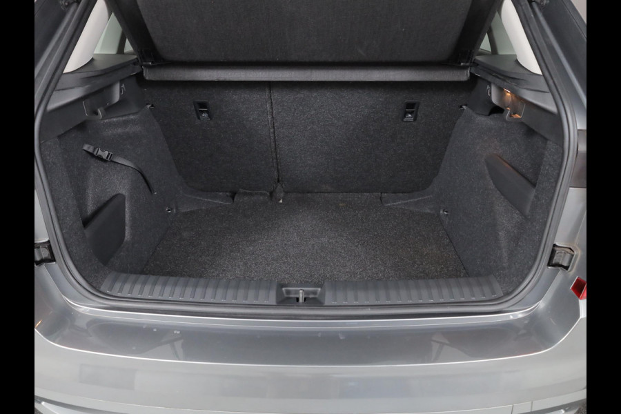 Škoda Kamiq 1.0 TSI Ambition 110 pk Automaat (DSG) | Verlengde garantie | Navigatie via App | Cruise control | LED koplampen | Apple Carplay/Android Auto |
