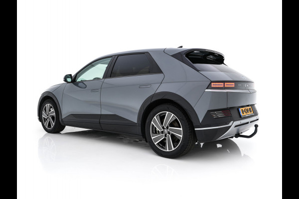 Hyundai IONIQ 5 Connect+ 73kWh [ 3-Fase ] {SOH-100%} (INCL-BTW) Aut *HEATPUMP | LEATHER | BOSE-AUDIO | FULL-LED | DIGI-COCKPIT | AMBIENTLIGHT | DAB | SHIFTPADDLES | HEAD-UP | NAVI-FULLMAP | KEYLESS | CAMERA | HEATED-COMFORTSEATS | TOWBAR | 19"A