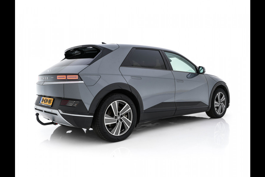 Hyundai IONIQ 5 Connect+ 73kWh [ 3-Fase ] {SOH-100%} (INCL-BTW) Aut *HEATPUMP | LEATHER | BOSE-AUDIO | FULL-LED | DIGI-COCKPIT | AMBIENTLIGHT | DAB | SHIFTPADDLES | HEAD-UP | NAVI-FULLMAP | KEYLESS | CAMERA | HEATED-COMFORTSEATS | TOWBAR | 19"A