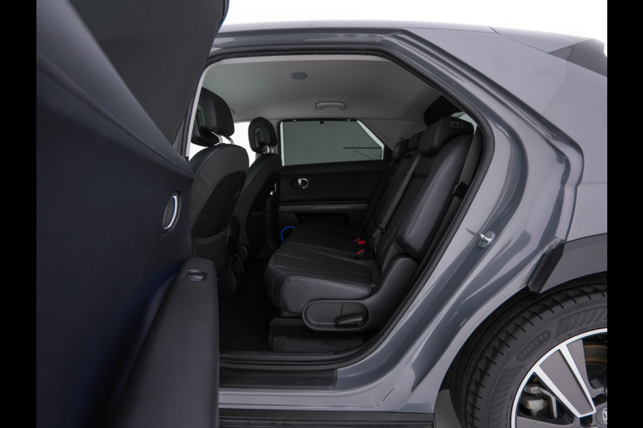 Hyundai IONIQ 5 Connect+ 73kWh [ 3-Fase ] {SOH-100%} (INCL-BTW) Aut *HEATPUMP | LEATHER | BOSE-AUDIO | FULL-LED | DIGI-COCKPIT | AMBIENTLIGHT | DAB | SHIFTPADDLES | HEAD-UP | NAVI-FULLMAP | KEYLESS | CAMERA | HEATED-COMFORTSEATS | TOWBAR | 19"A
