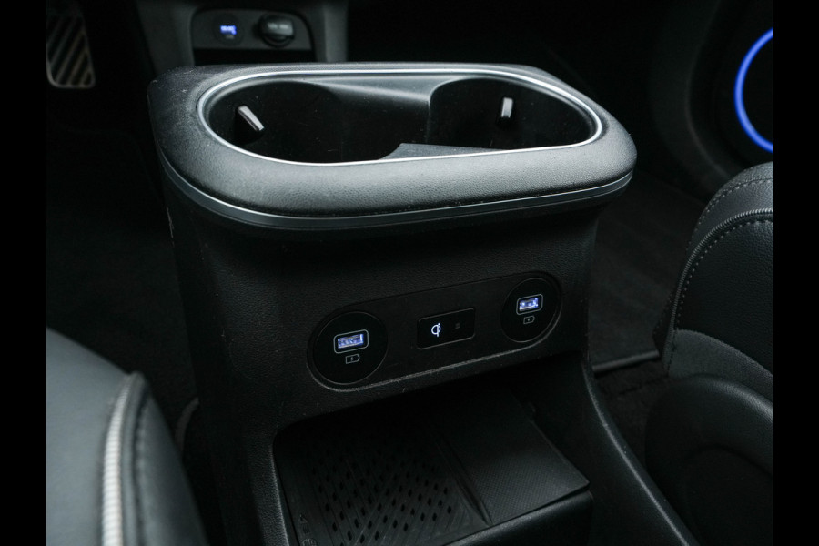 Hyundai IONIQ 5 Connect+ 73kWh [ 3-Fase ] {SOH-100%} (INCL-BTW) Aut *HEATPUMP | LEATHER | BOSE-AUDIO | FULL-LED | DIGI-COCKPIT | AMBIENTLIGHT | DAB | SHIFTPADDLES | HEAD-UP | NAVI-FULLMAP | KEYLESS | CAMERA | HEATED-COMFORTSEATS | TOWBAR | 19"A