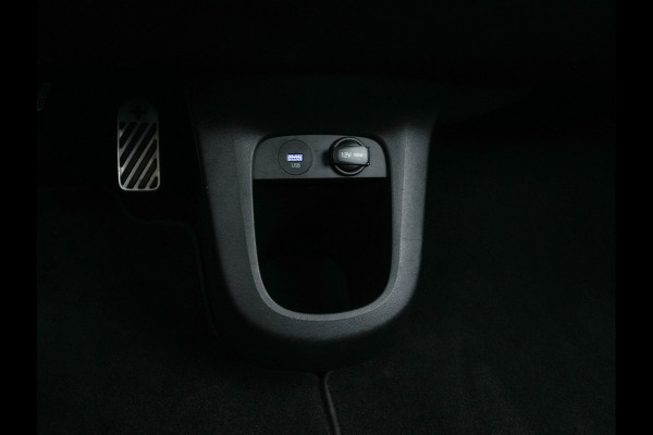 Hyundai IONIQ 5 Connect+ 73kWh [ 3-Fase ] {SOH-100%} (INCL-BTW) Aut *HEATPUMP | LEATHER | BOSE-AUDIO | FULL-LED | DIGI-COCKPIT | AMBIENTLIGHT | DAB | SHIFTPADDLES | HEAD-UP | NAVI-FULLMAP | KEYLESS | CAMERA | HEATED-COMFORTSEATS | TOWBAR | 19"A