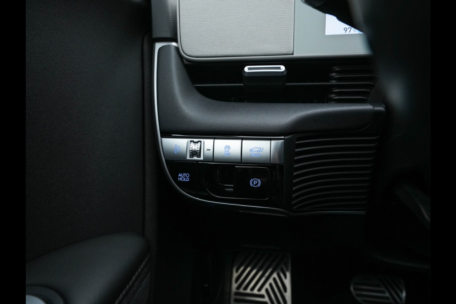 Hyundai IONIQ 5 Connect+ 73kWh [ 3-Fase ] {SOH-100%} (INCL-BTW) Aut *HEATPUMP | LEATHER | BOSE-AUDIO | FULL-LED | DIGI-COCKPIT | AMBIENTLIGHT | DAB | SHIFTPADDLES | HEAD-UP | NAVI-FULLMAP | KEYLESS | CAMERA | HEATED-COMFORTSEATS | TOWBAR | 19"A