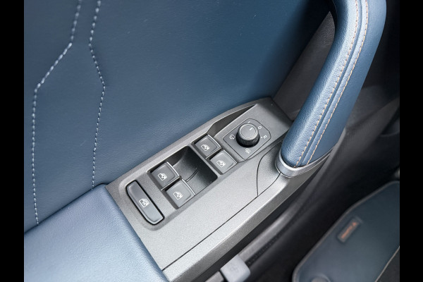 CUPRA Formentor 1.4 e-Hybrid VZ Copper Edition / Trekhaak (1.500KG) / Panoramadak / PDC / Adaptive Cruise / Leder / 245 PK