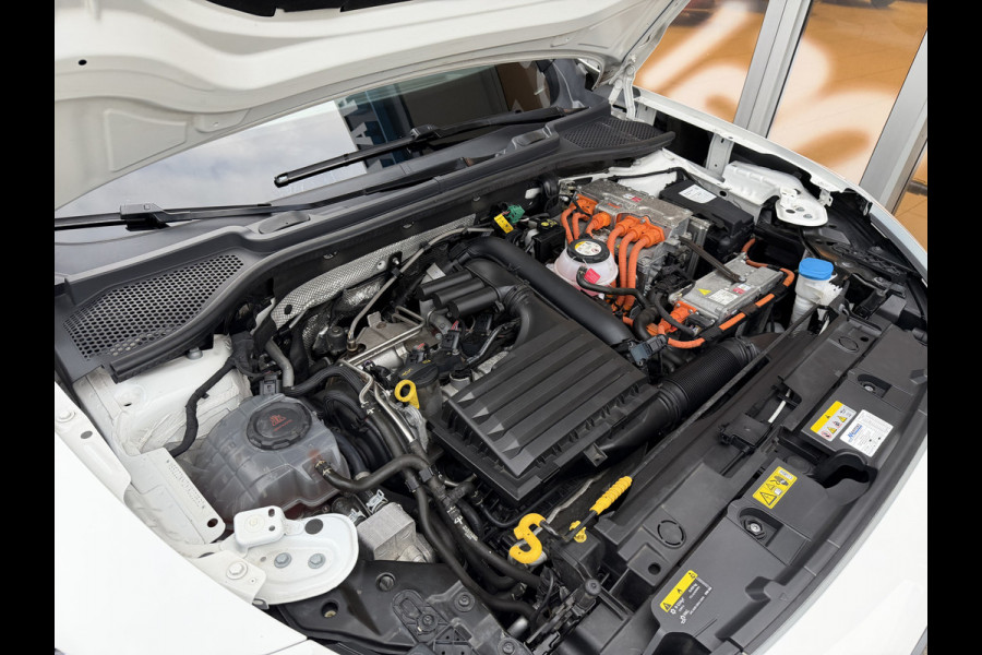 CUPRA Formentor 1.4 e-Hybrid VZ Copper Edition / Trekhaak (1.500KG) / Panoramadak / PDC / Adaptive Cruise / Leder / 245 PK