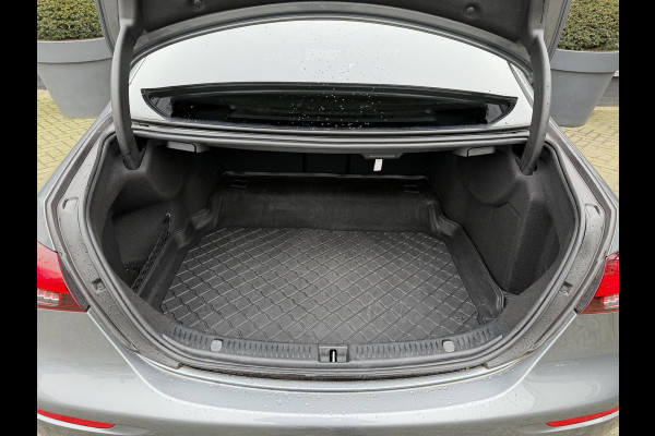 Mercedes-Benz E-Klasse 200 d Business Solution AMG | 360* Camera | Burmester | Widescreen | Sfeerverlichting | DAB |