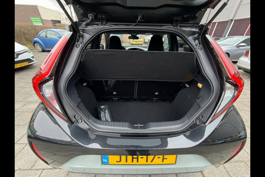 Toyota Aygo X 1.0 VVT-i MT Pulse | 17" Lm-velgen | APPCONNECT | AIRCO | CAMERA | ADAP CRUISE | LANE-ASSIST |