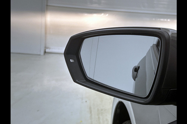 Volkswagen Polo 1.0 TSI Comfortline (NL-auto, Goed OnderH, Parkeersensoren, Adaptieve Cruise Con, Airco, Etc)