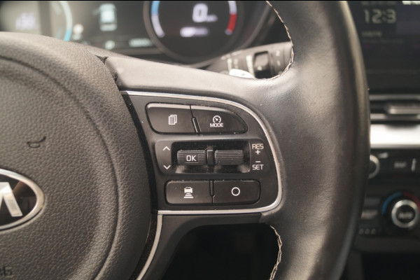 Kia e-Niro DynamicLine 64kWh -NAVI-ECC-PDC-
