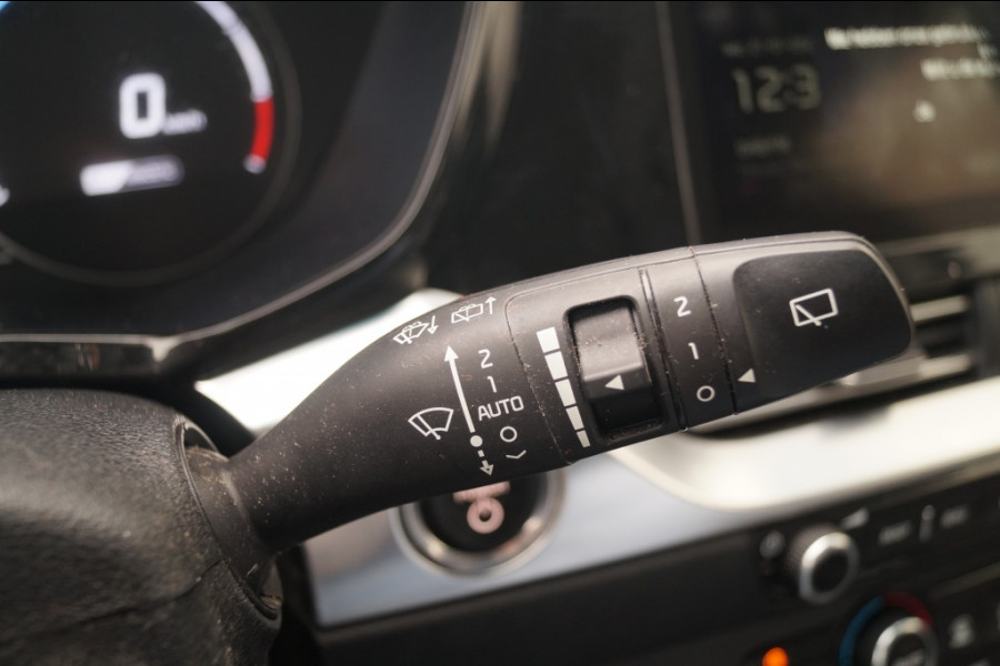 Kia e-Niro DynamicLine 64kWh -NAVI-ECC-PDC-