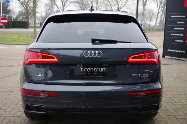 Audi Q5 55 TFSI e 367 PK Quattro Competition S-Line PHEV, Luchtvering, Panoramadak, Camera
