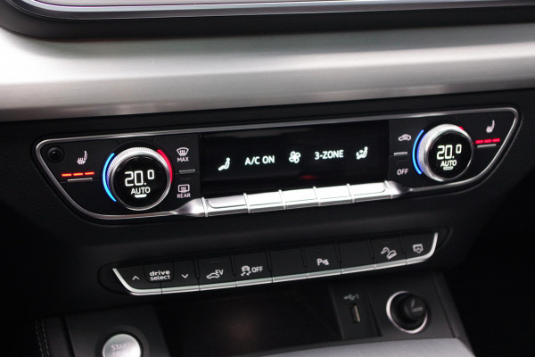 Audi Q5 55 TFSI e 367 PK Quattro Competition S-Line PHEV, Luchtvering, Panoramadak, Camera