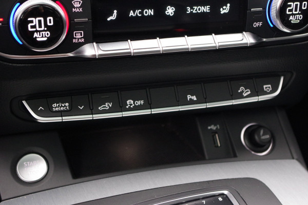 Audi Q5 55 TFSI e 367 PK Quattro Competition S-Line PHEV, Luchtvering, Panoramadak, Camera
