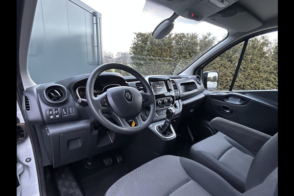 Renault Trafic 2.0 dCi 146 PK / L2H1 / 1e EIG. / AUTOMAAT / SORTIMO INRICHTING / TREKHAAK / AIRCO / CRUISE / BLUETOOTH / 3-ZITS