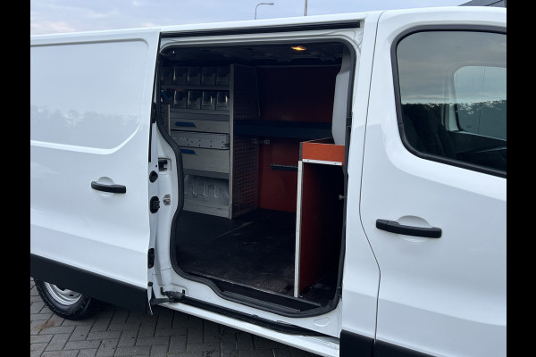 Renault Trafic 2.0 dCi 146 PK / L2H1 / 1e EIG. / AUTOMAAT / SORTIMO INRICHTING / TREKHAAK / AIRCO / CRUISE / BLUETOOTH / 3-ZITS