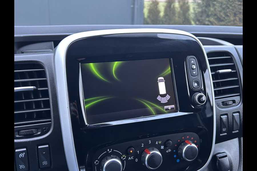 Renault Trafic 2.0 dCi 146 PK / L2H1 / 1e EIG. / AUTOMAAT / SORTIMO INRICHTING / TREKHAAK / AIRCO / CRUISE / BLUETOOTH / 3-ZITS