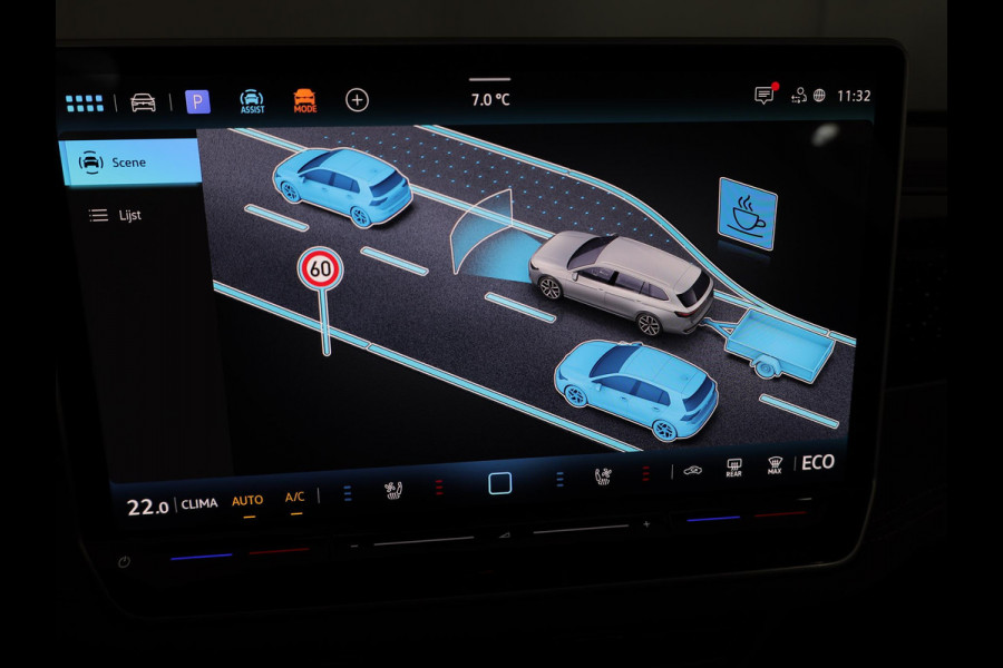 Volkswagen Passat Variant 1.5 eHybrid R-Line Edition 272 pk Automaat (DSG) | Verlengde garantie | Navigatie | Panoramadak | Trekhaak (wegklapbaar) | Lederen bekleding | Stoelverwarming v/a | R-Line |