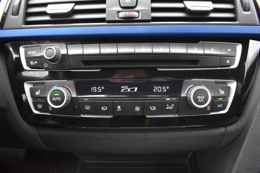 BMW 3 Serie Touring 318i Edition Automaat M Sport Shadow Executive / Navigatie / Clima / Keyless / Trekhaak / 18"LM