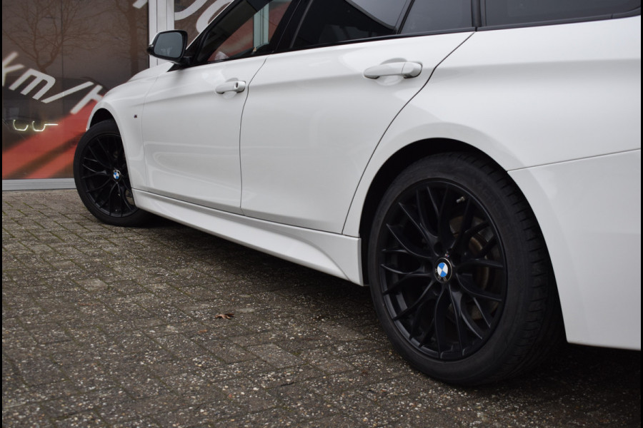BMW 3 Serie Touring 318i Edition Automaat M Sport Shadow Executive / Navigatie / Clima / Keyless / Trekhaak / 18"LM