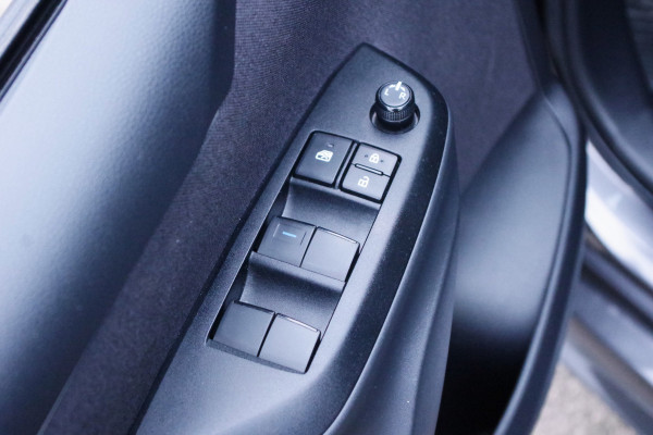 Mazda 2 Hybrid 1.5 Agile Automaat, Adap. Cruise Control, Stoel- & Stuurverwarming, Camera