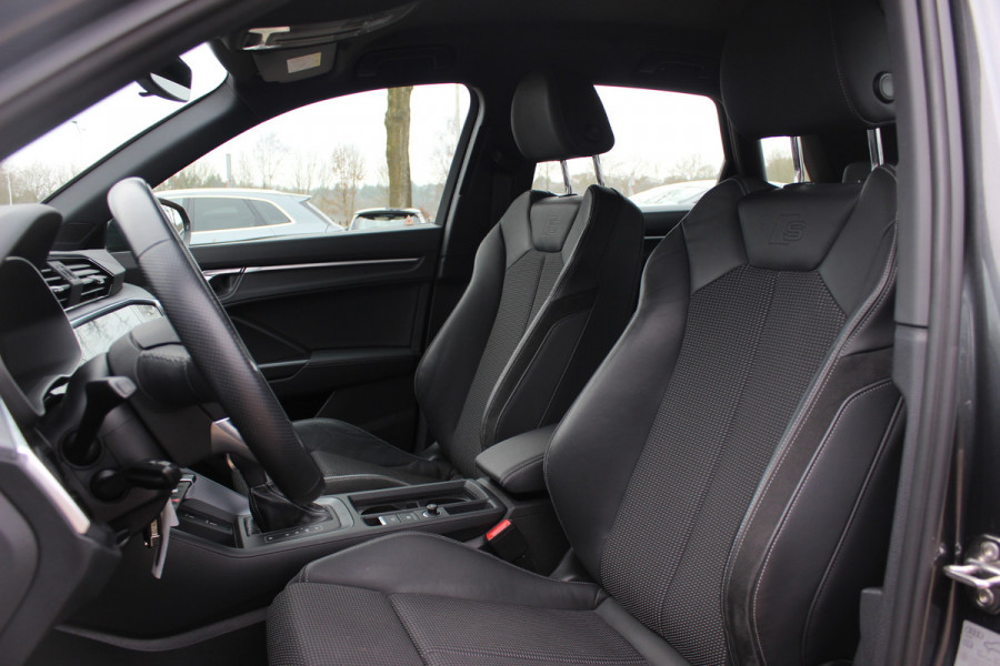 Audi Q3 35 TFSI Pro Line 3x S-Line / Navigatie / Half leder / 18'' / LED Koplampen / Parkeerhulp achter / Stoelverwarming / Cruise Control