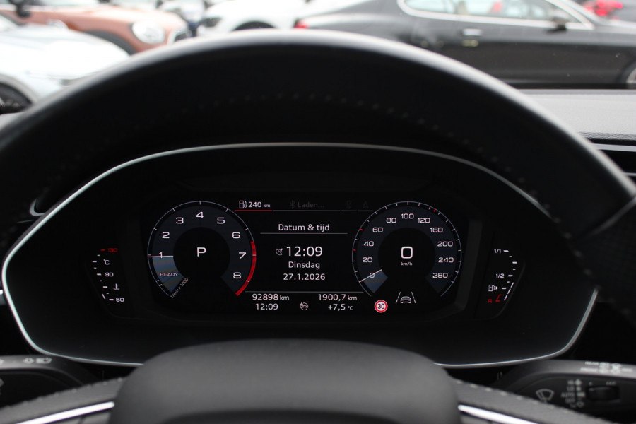 Audi Q3 35 TFSI Pro Line 3x S-Line / Navigatie / Half leder / 18'' / LED Koplampen / Parkeerhulp achter / Stoelverwarming / Cruise Control