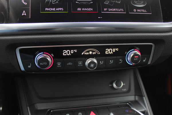 Audi Q3 35 TFSI Pro Line 3x S-Line / Navigatie / Half leder / 18'' / LED Koplampen / Parkeerhulp achter / Stoelverwarming / Cruise Control