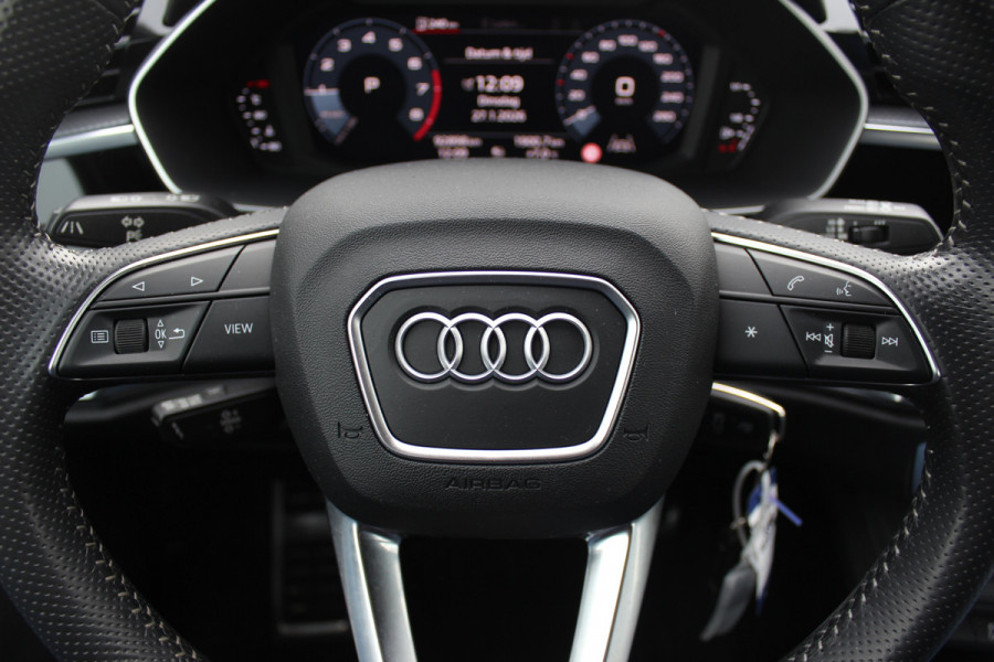 Audi Q3 35 TFSI Pro Line 3x S-Line / Navigatie / Half leder / 18'' / LED Koplampen / Parkeerhulp achter / Stoelverwarming / Cruise Control