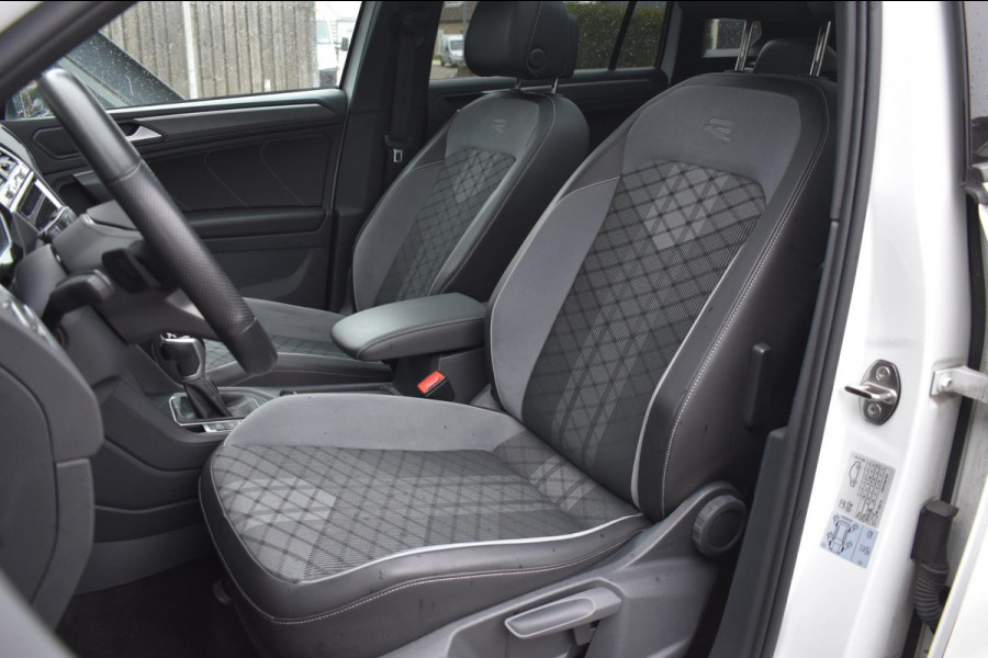 Volkswagen Tiguan 1.5 TSI R-Line | BLACK STYLE | PANORAMADAK | NAP | CAMERA | IQ LIGHT