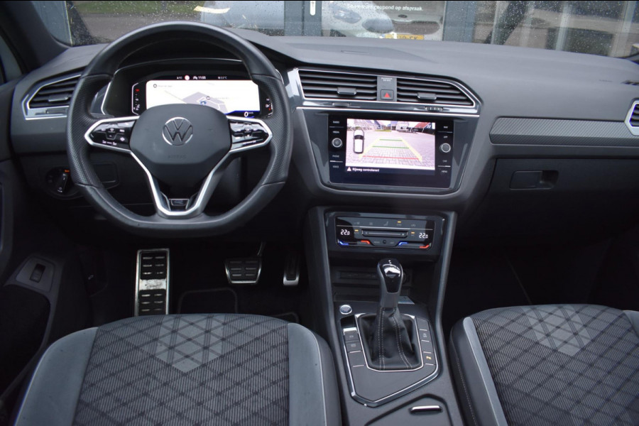 Volkswagen Tiguan 1.5 TSI R-Line | BLACK STYLE | PANORAMADAK | NAP | CAMERA | IQ LIGHT