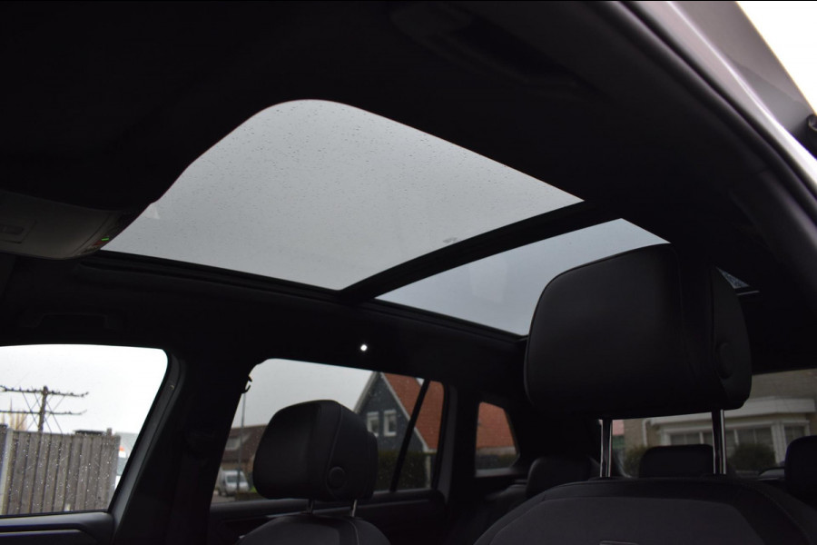 Volkswagen Tiguan 1.5 TSI R-Line | BLACK STYLE | PANORAMADAK | NAP | CAMERA | IQ LIGHT